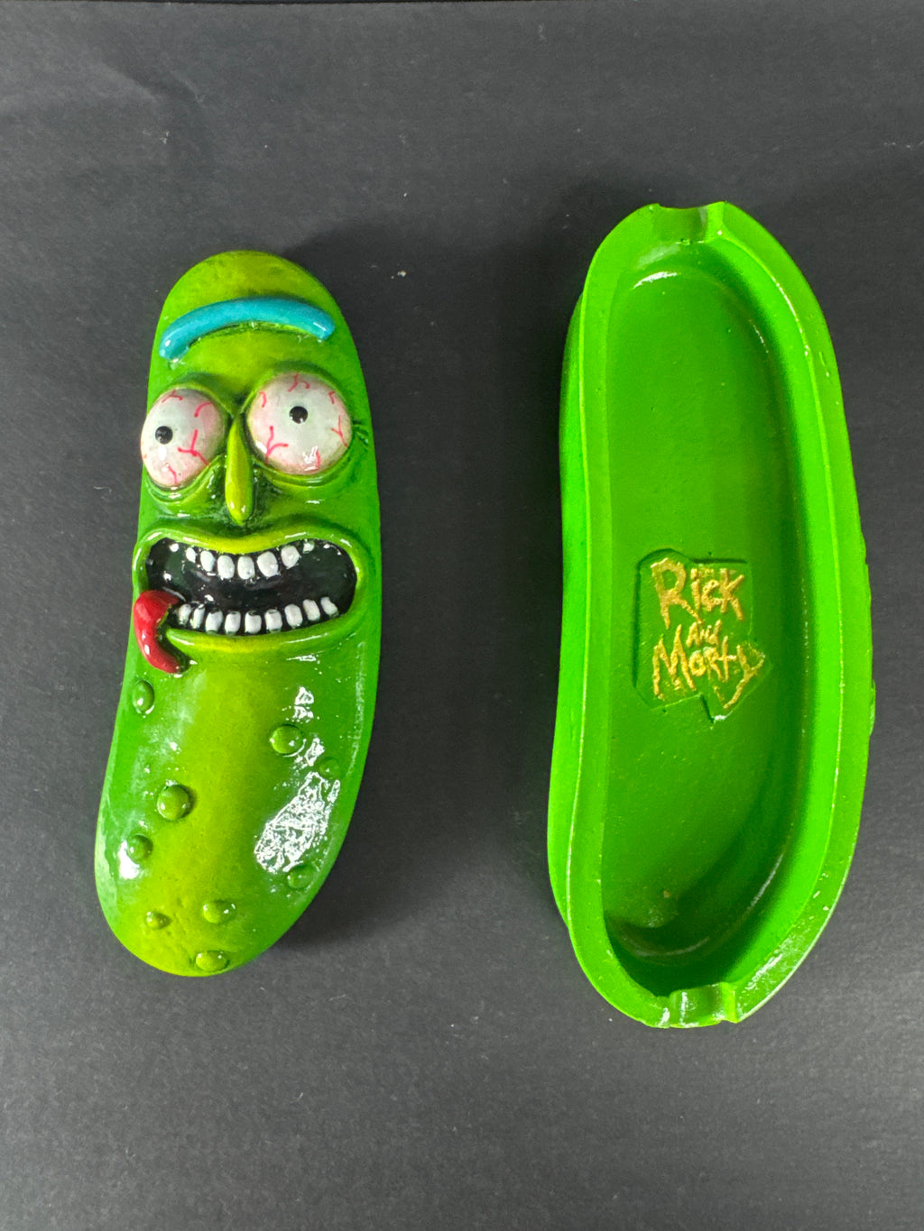 Cenicero rick y morty