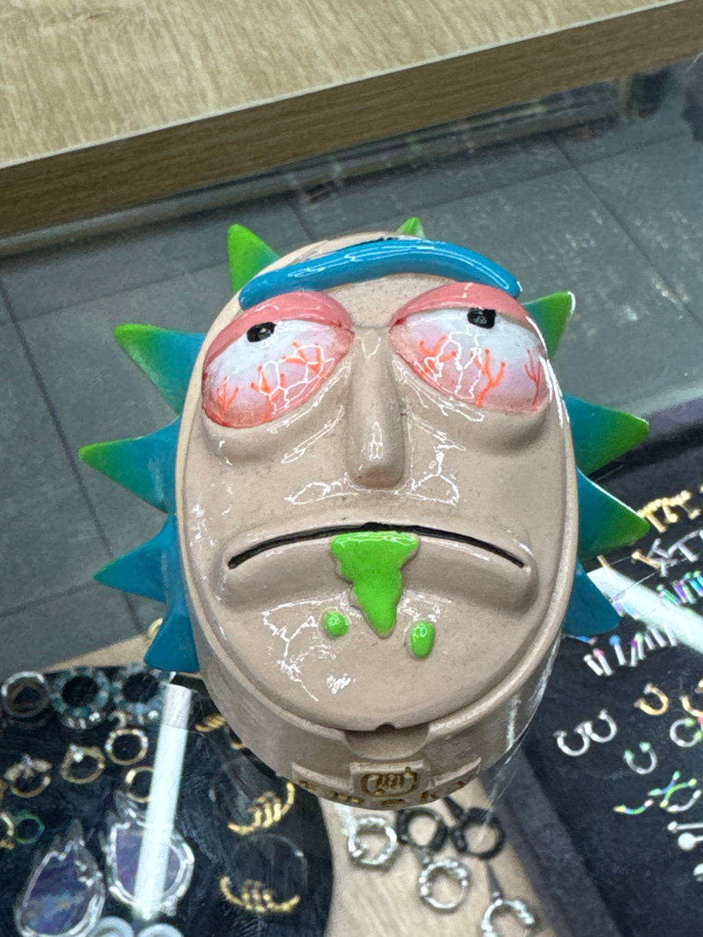Cenicero rick y morty