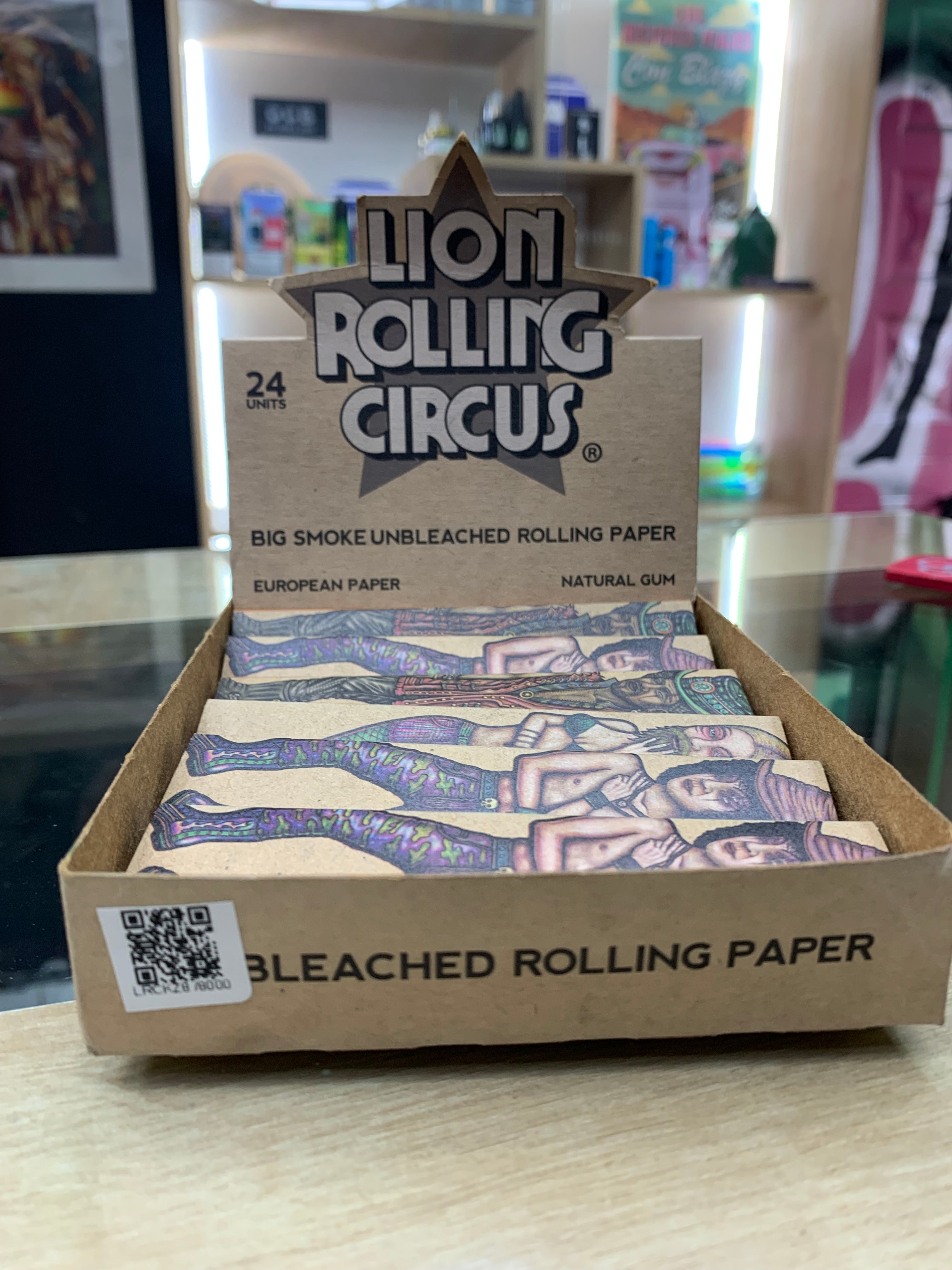 Lion Rollin Circus King Zise