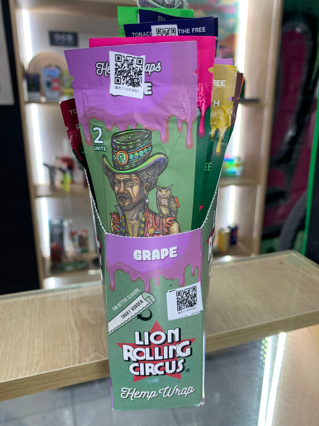 Blunt Lion Rolling Circus
